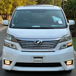 Toyota Vellfire 2010 White