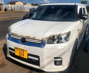 Toyota Corolla Rumion 2010 White