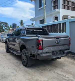 Ford Ranger 2025 Gray