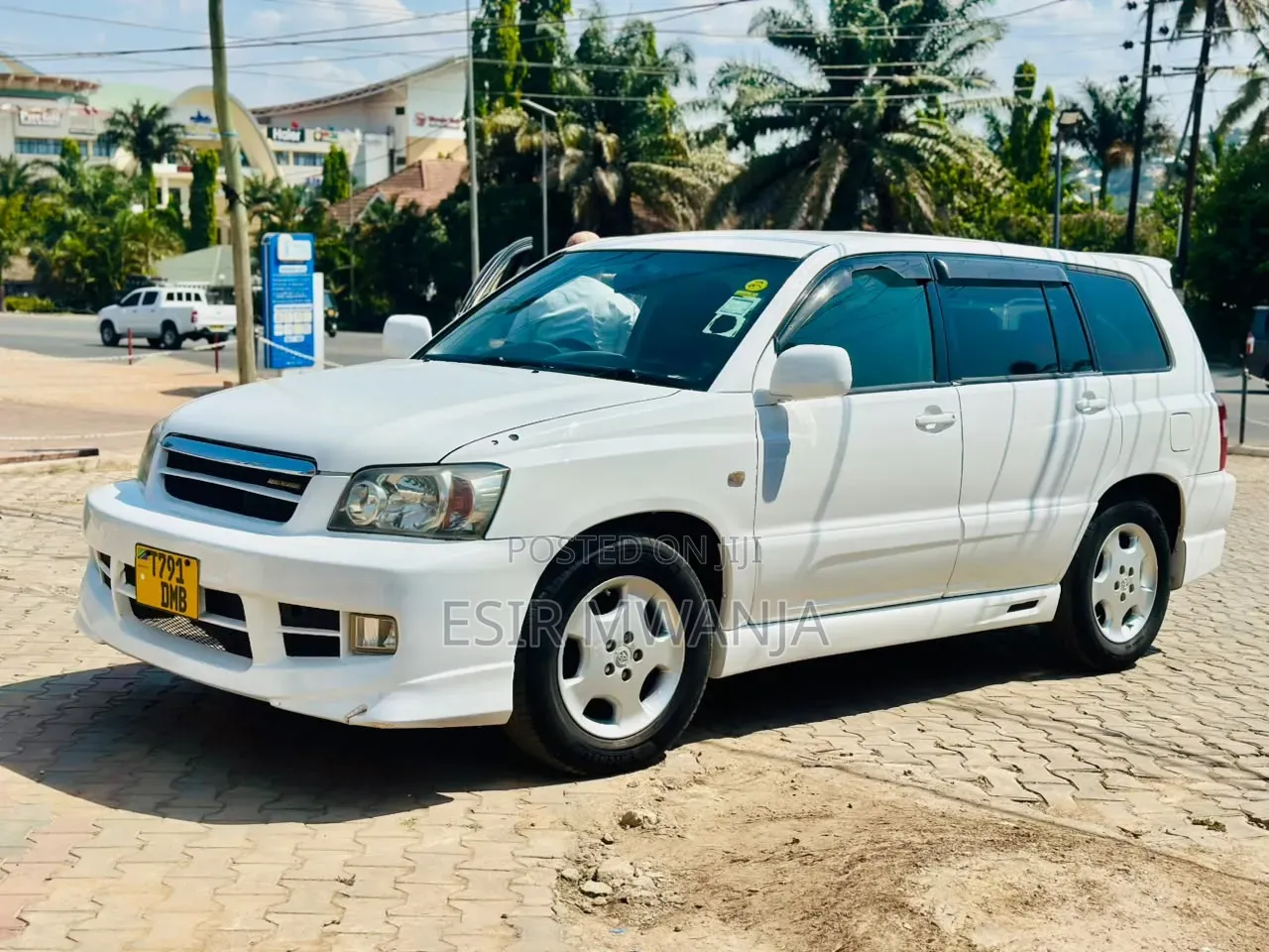 Toyota Kluger 2005 White