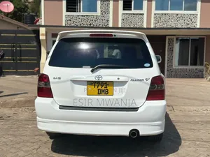 Toyota Kluger 2005 White