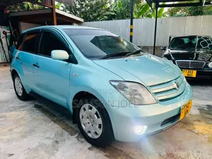 Toyota IST 2003 Blue
