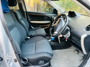 Toyota IST 2005 Silver