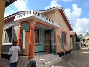 Furnished 8bdrm House in Biriani Real Estate, Charambe for sale
