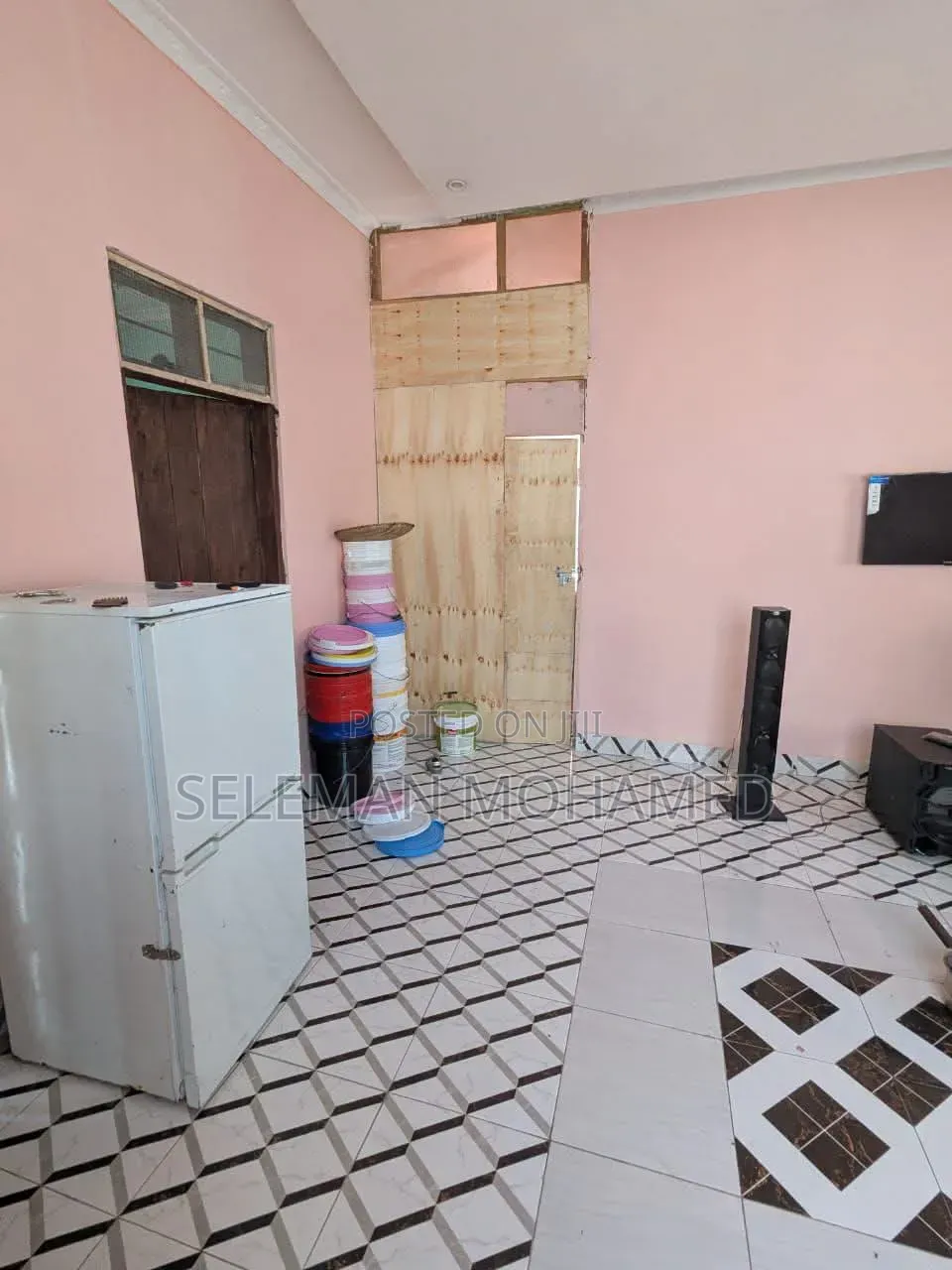 Furnished 8bdrm House in Biriani Real Estate, Charambe for sale
