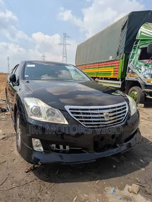 Toyota Crown 2010 Black