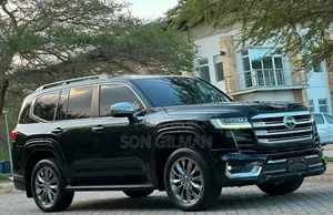 Toyota Land Cruiser 2023 Black