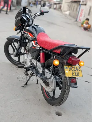 TVS HLX 125 2025 Black