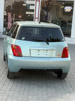 Toyota IST 2005 Blue