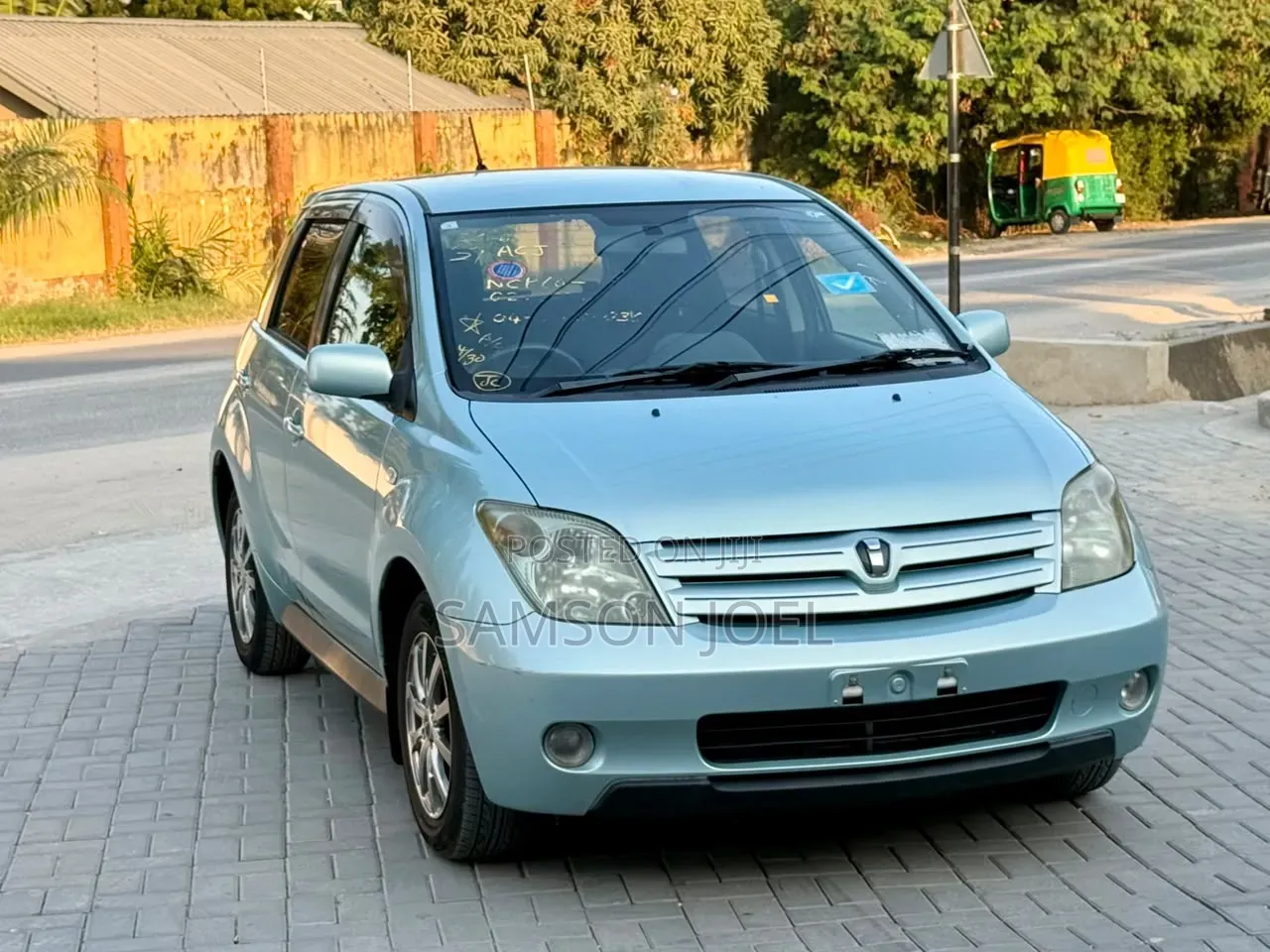 Toyota IST 2005 Blue