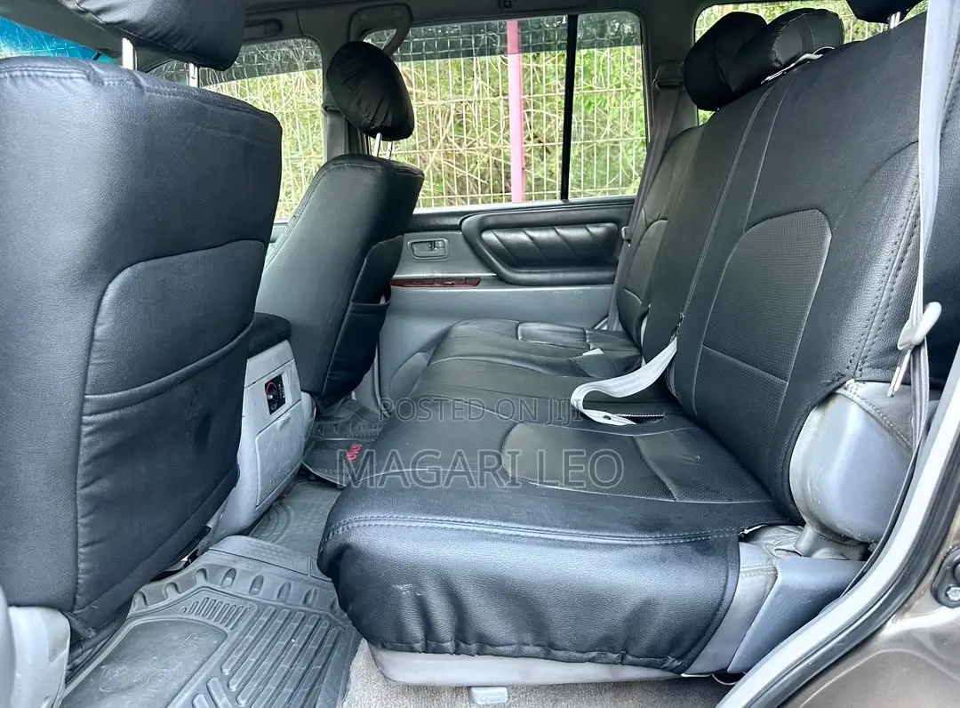Toyota Land Cruiser 79 Series 2001 Gray