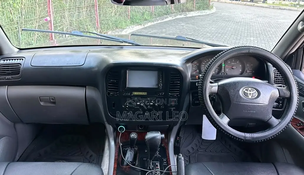 Toyota Land Cruiser 79 Series 2001 Gray
