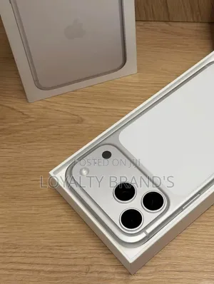 New Apple iPhone 17 Pro Max 2 TB Silver