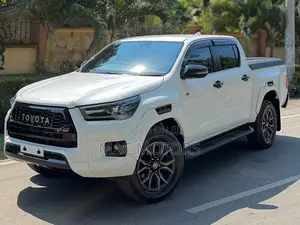 Toyota Hilux Revo Double Cab Deisel 2.4 AWD 2022 White