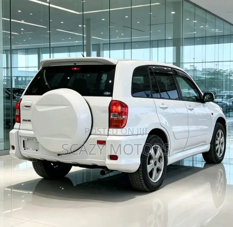Toyota RAV4 Automatic 2000 White
