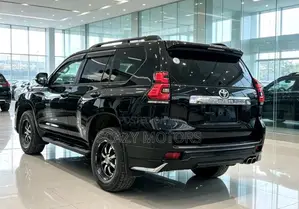 Toyota Land Cruiser Prado 2021 Black