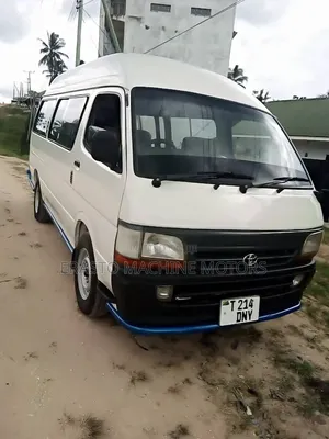 Toyota HiAce 2000 White