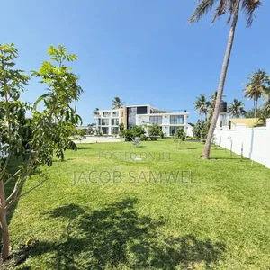 8bdrm House in Goba for sale