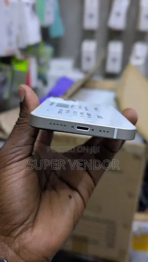 Apple iPhone 13 128 GB White