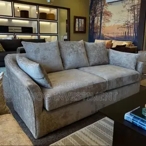  Classic 3-Seater Sofa