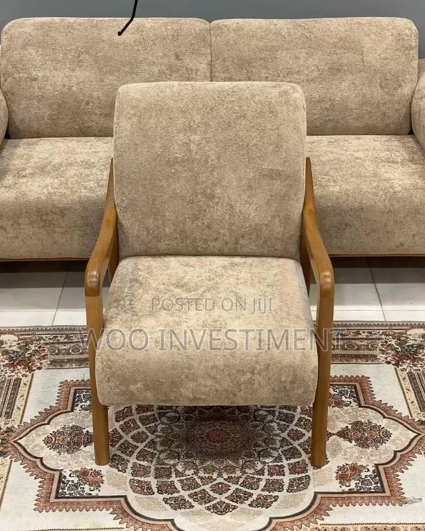  Classic 3-Seater Sofa