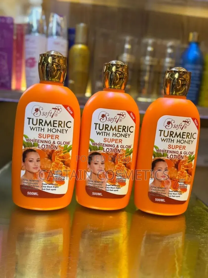  Pata Ngozi Yenye Mng'ao Wa Asili Kwa Soft Turmeric With Honey