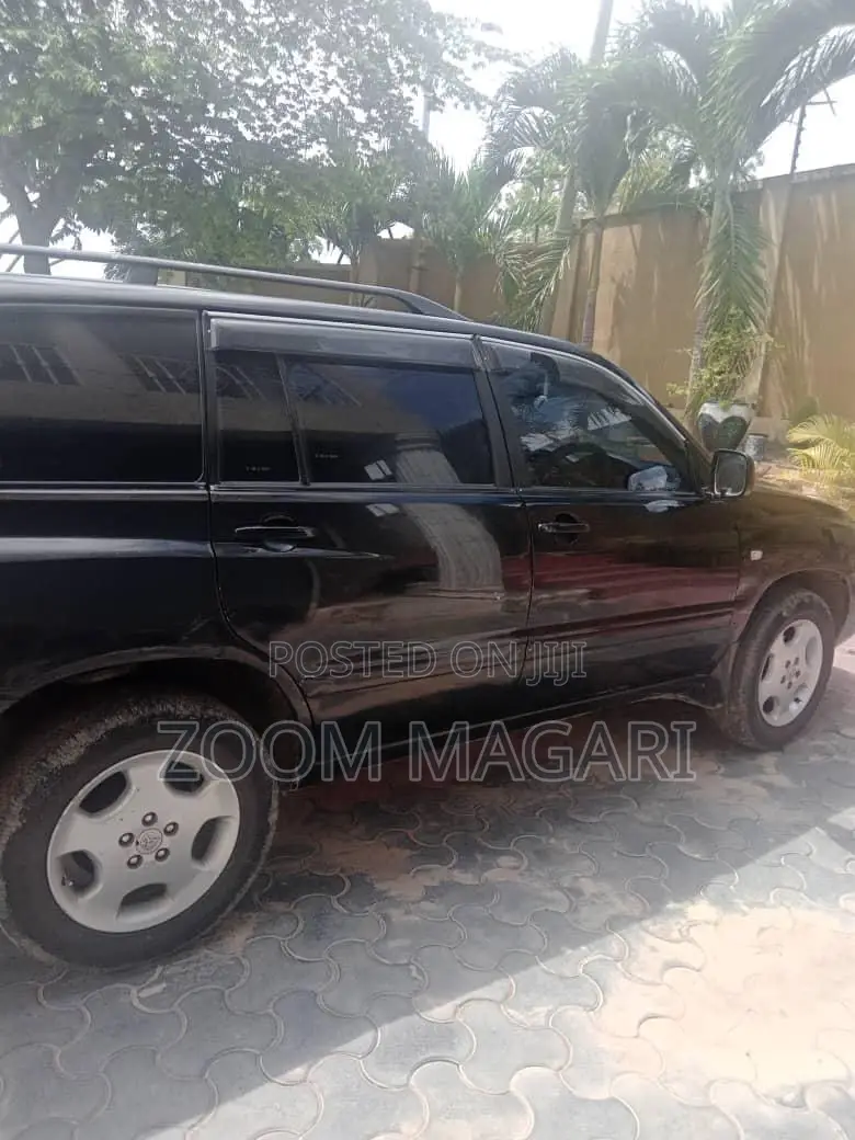 Toyota Kluger 2005 Black