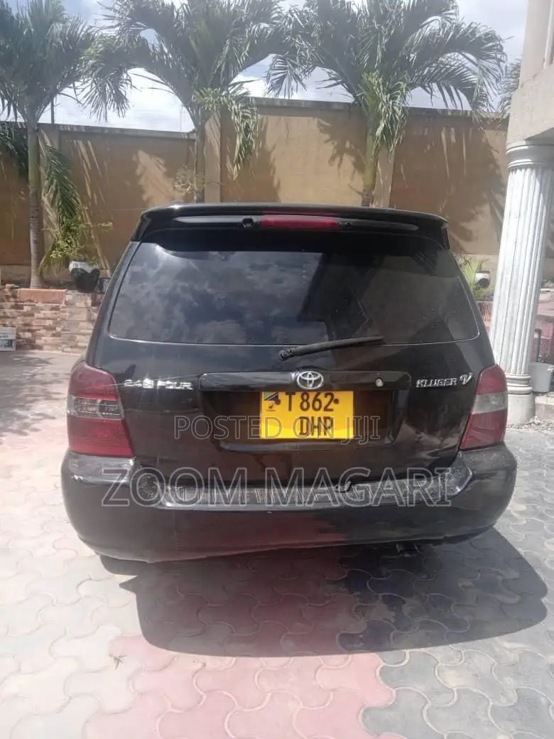 Toyota Kluger 2005 Black