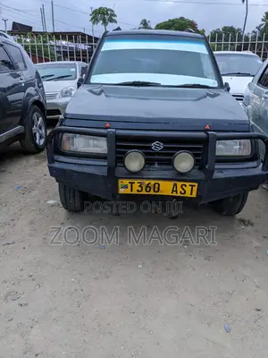 Suzuki Escudo 2002 Black