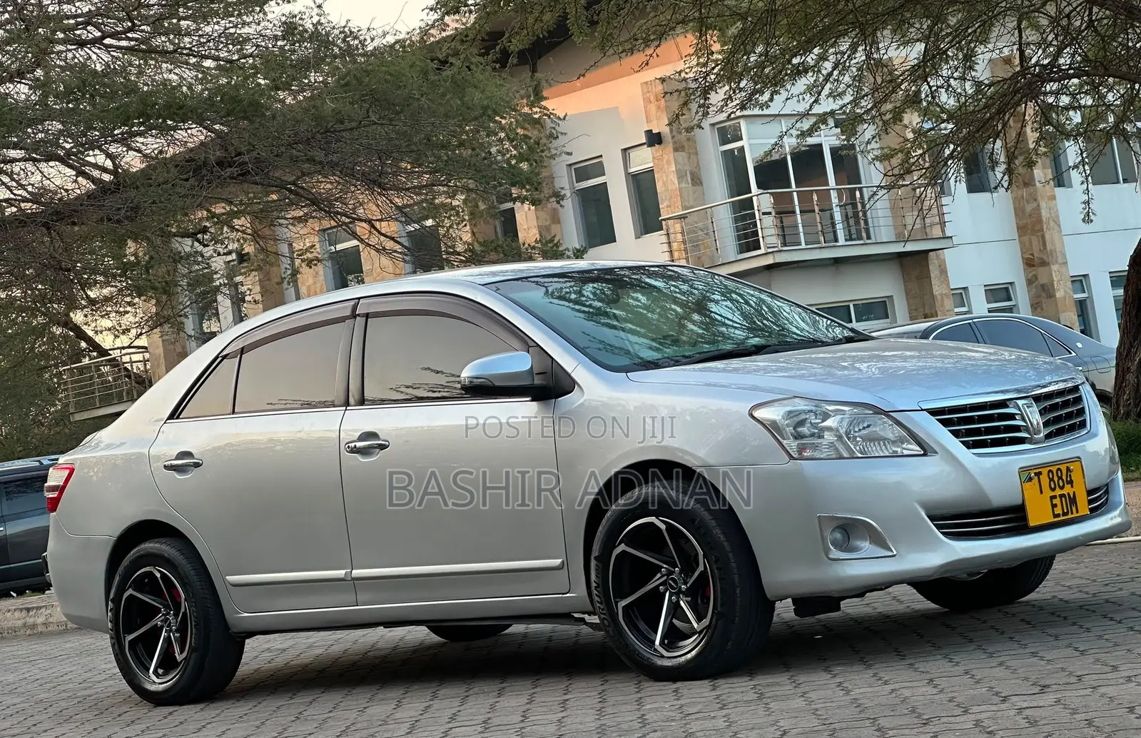 Toyota Premio 1.8 FWD 2013 Silver