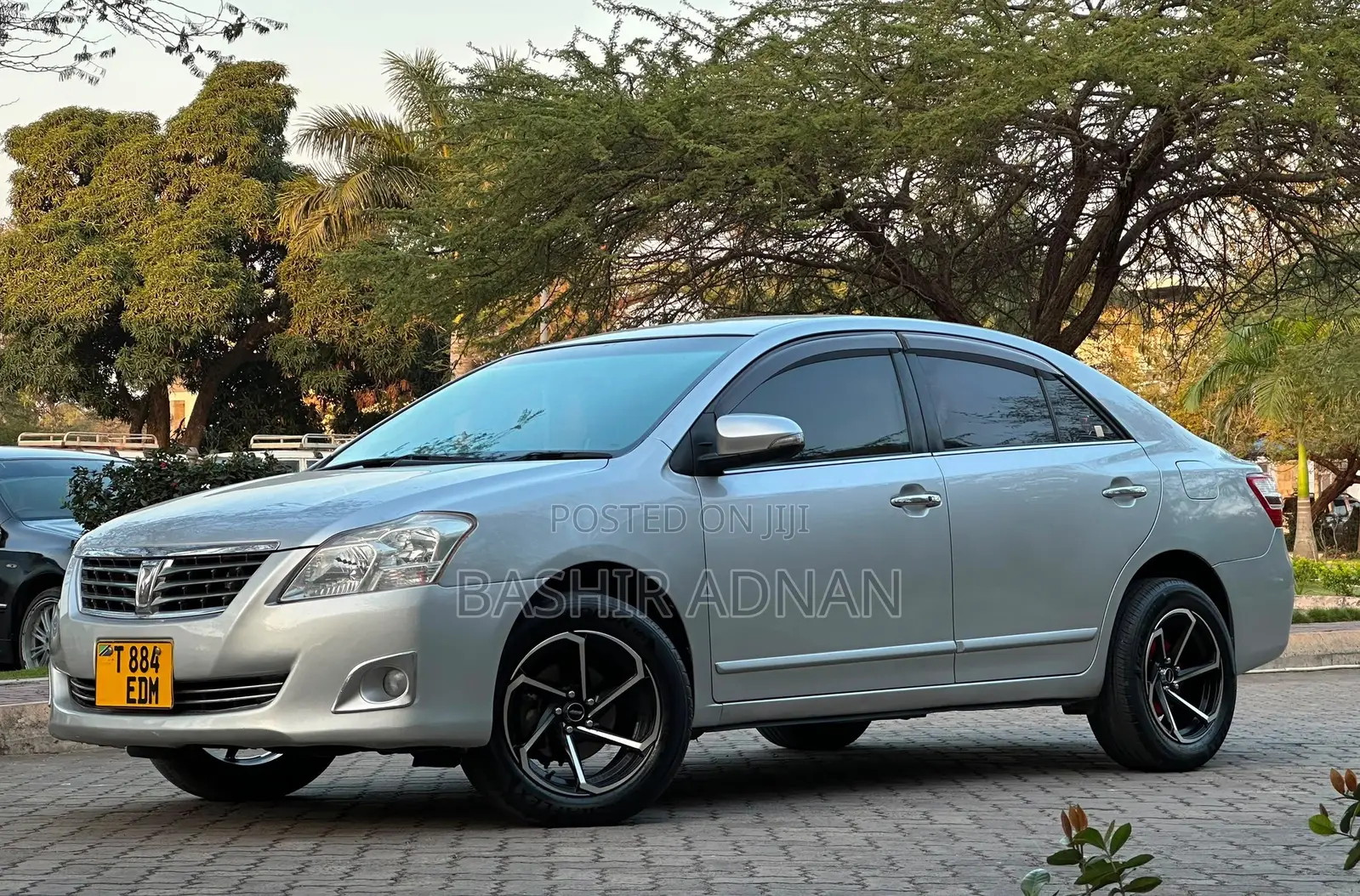 Toyota Premio 1.8 FWD 2013 Silver