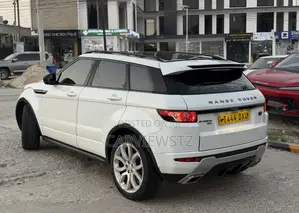 Land Rover Range Rover Evoque Dynamic 4dr SUV AWD (2.0L 4cyl Turbo 9A) 2015 White
