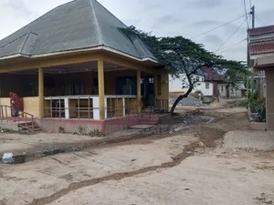 Kiwanja Kinauzwa Kunduchi Mecco