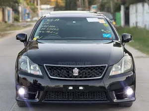 Toyota Crown 2010 Black