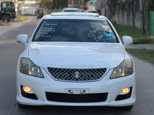Toyota Crown 2010 White