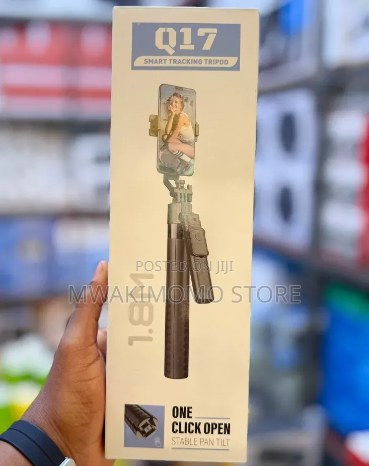 Q17 Smart Tracking Tripod