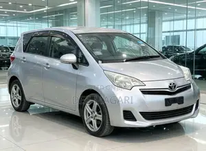 Toyota Ractis 2011 Silver