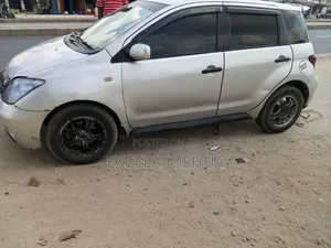 Toyota IST 2005 Silver