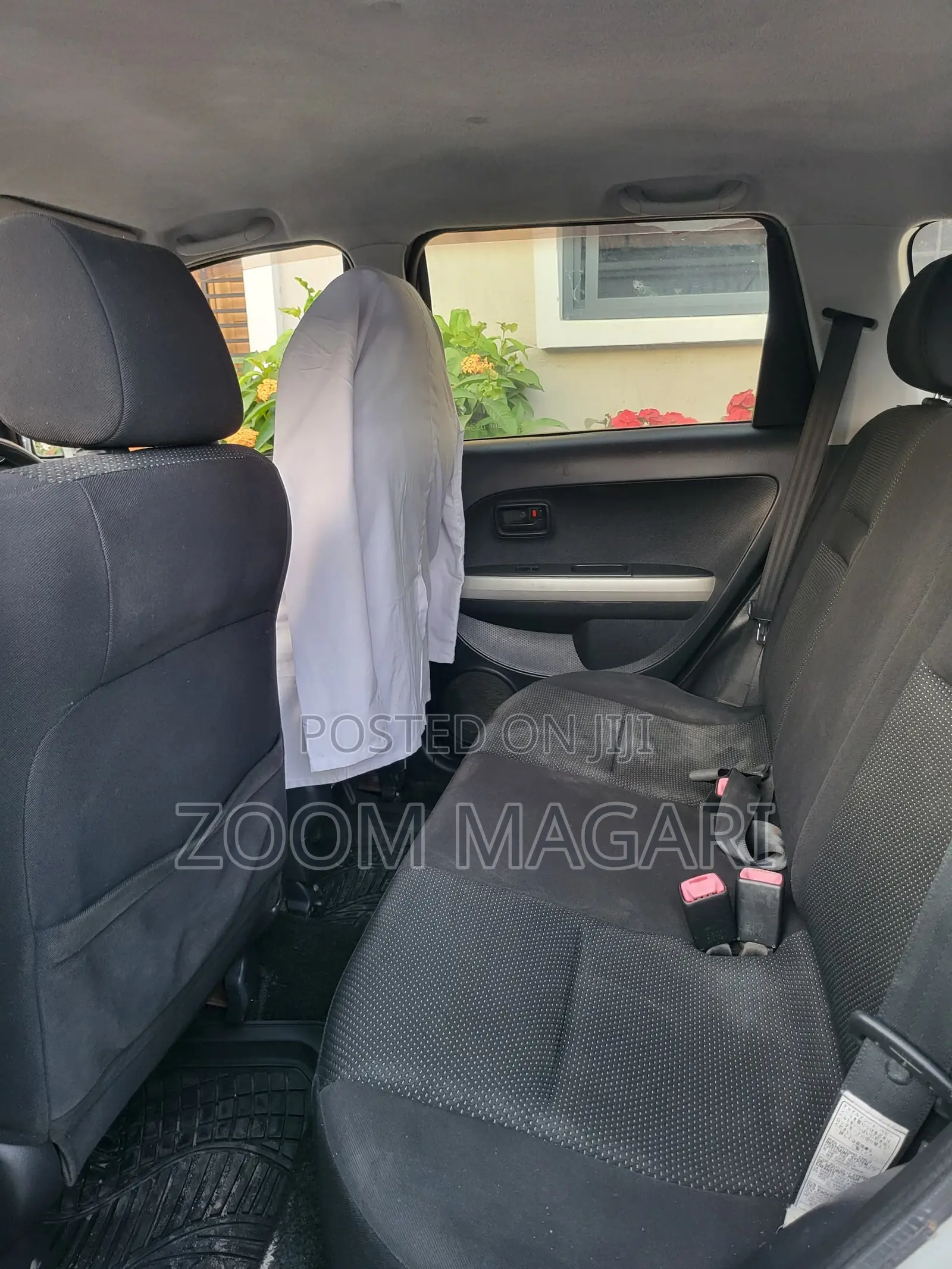Toyota IST 2004 Silver