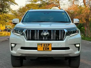 Toyota Land Cruiser 2018 White