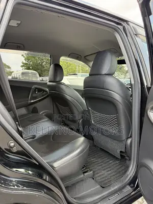 Toyota Vanguard 2010 Black