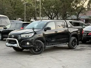 Toyota Hilux 2021 Black