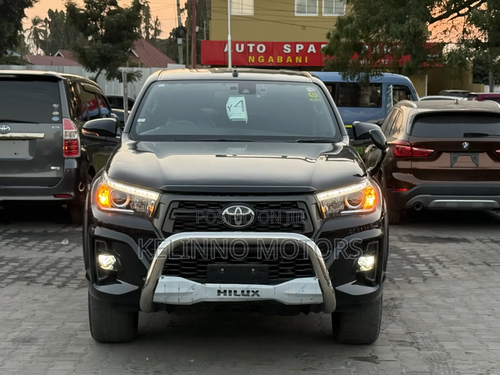 Toyota Hilux 2021 Black
