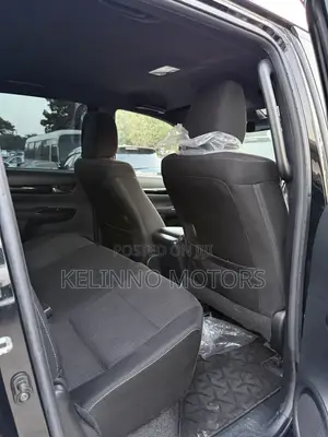 Toyota Hilux 2021 Black
