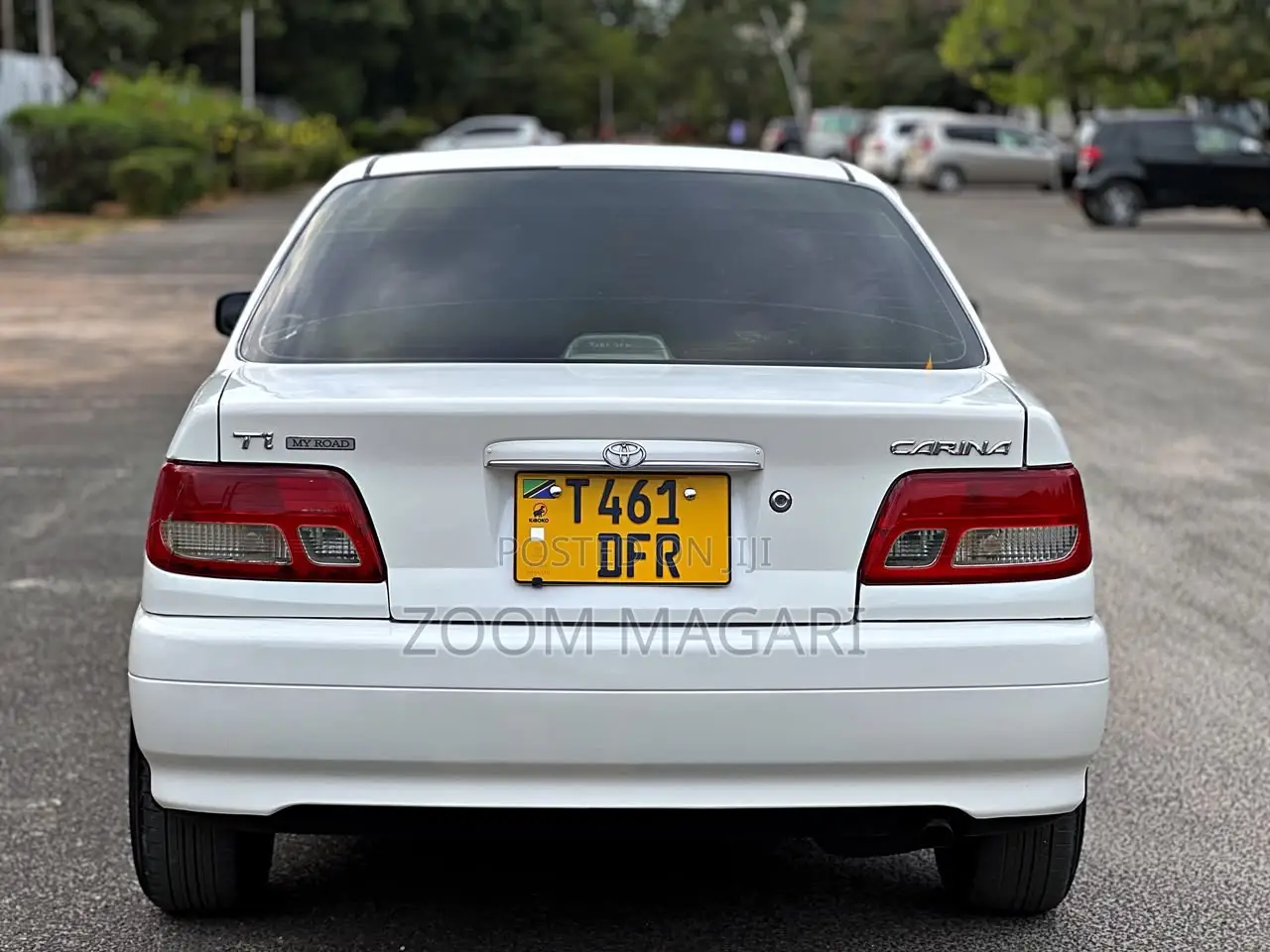 Toyota Carina 2000 White