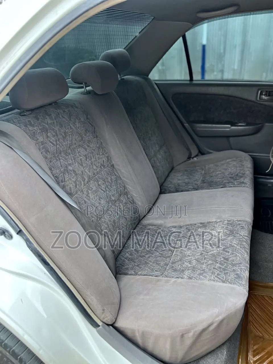 Toyota Carina 2000 White