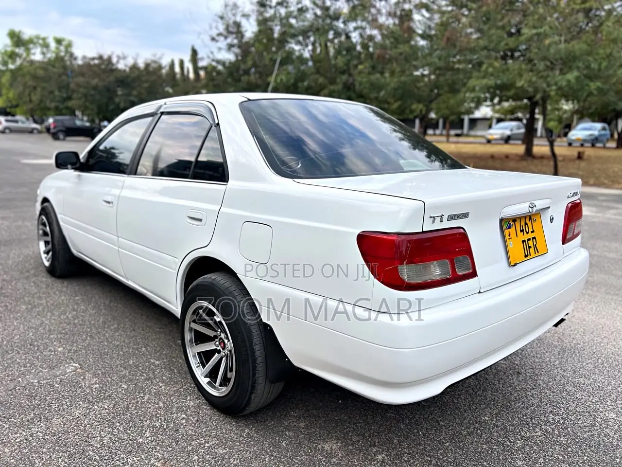 Toyota Carina 2000 White