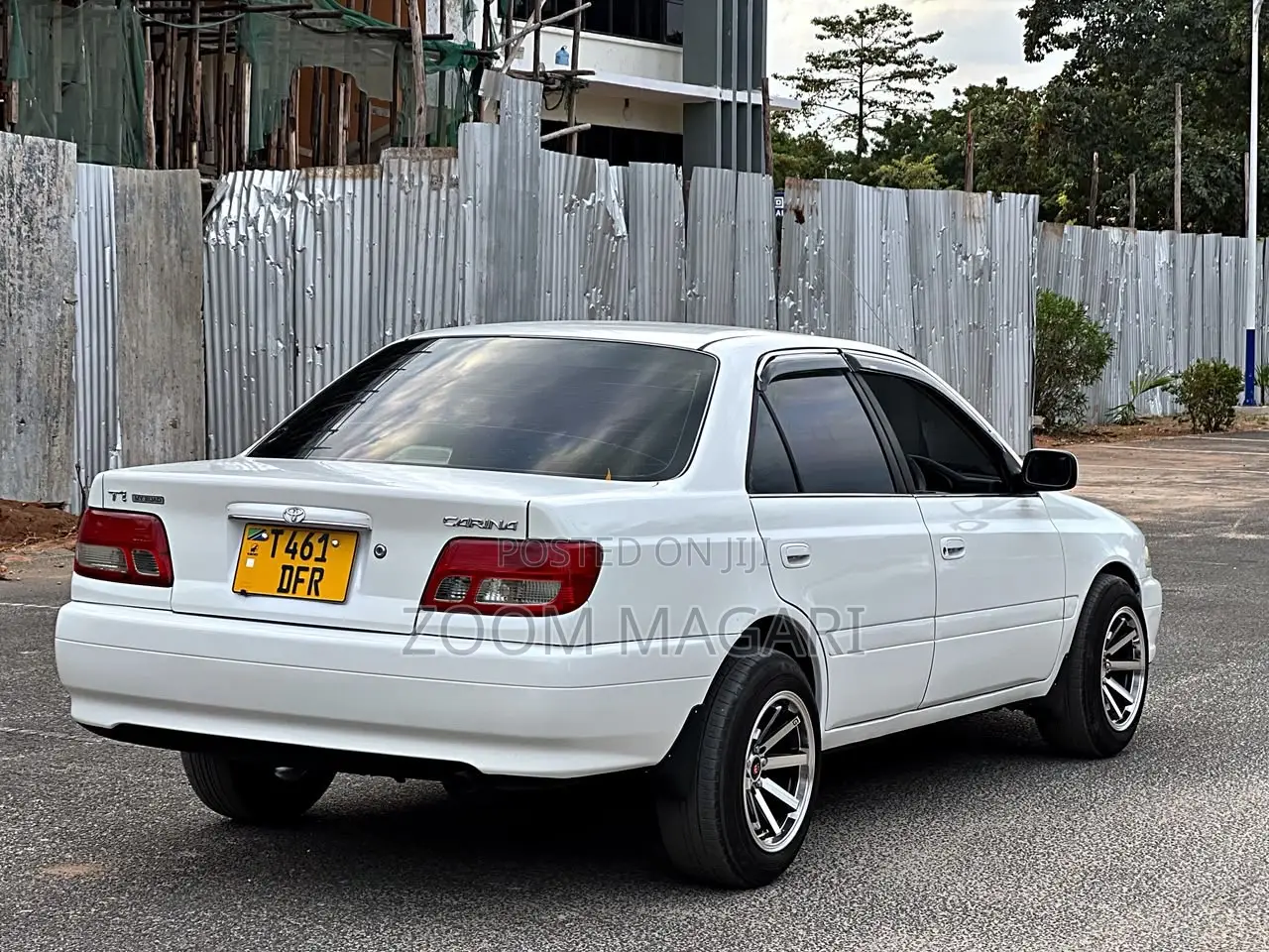 Toyota Carina 2000 White