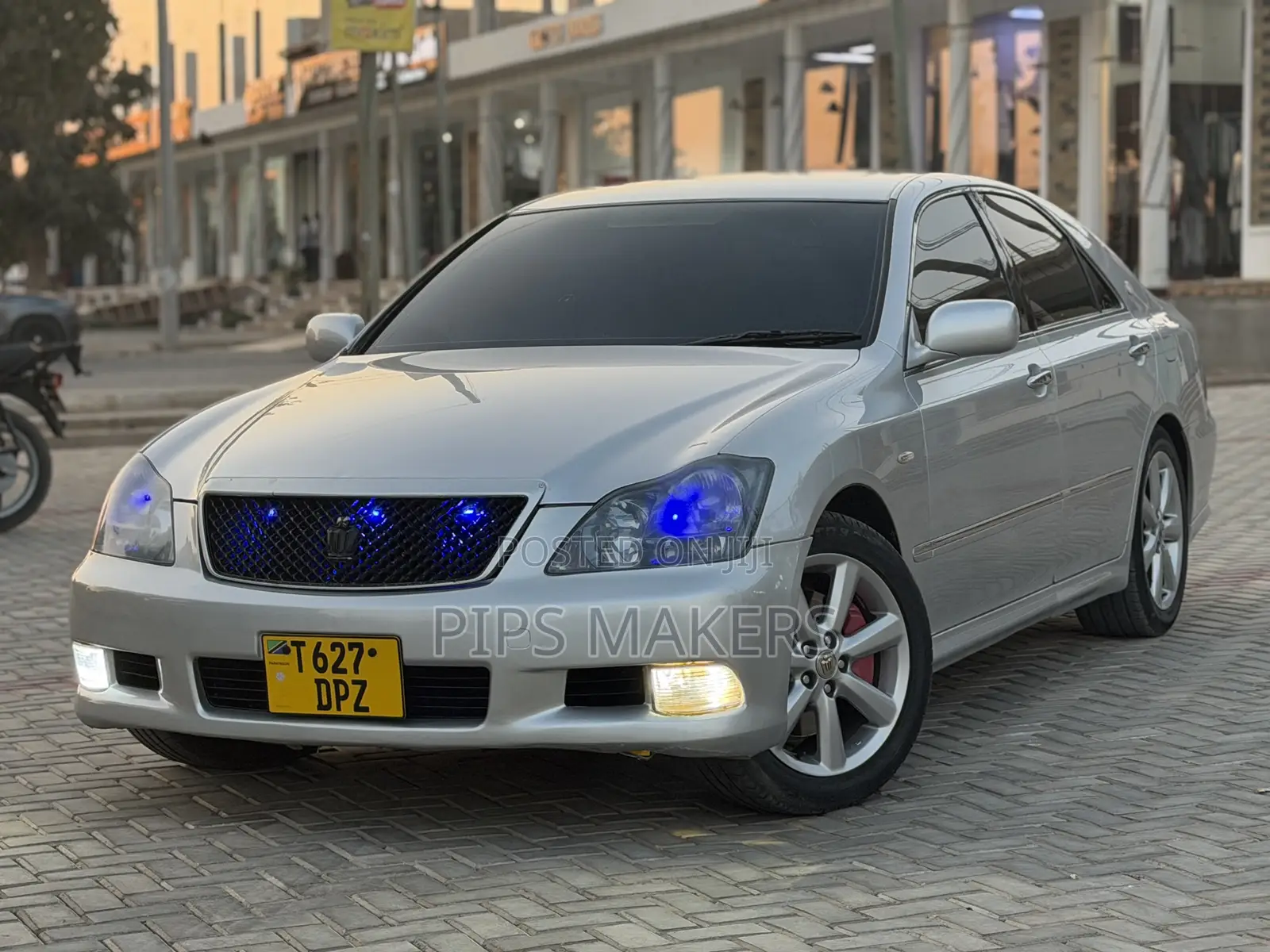Toyota Crown 2004 Silver