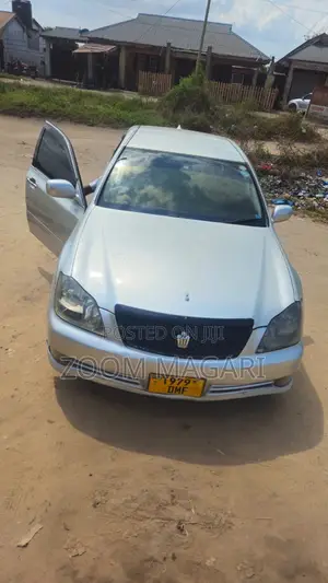 Toyota Crown 2004 Silver
